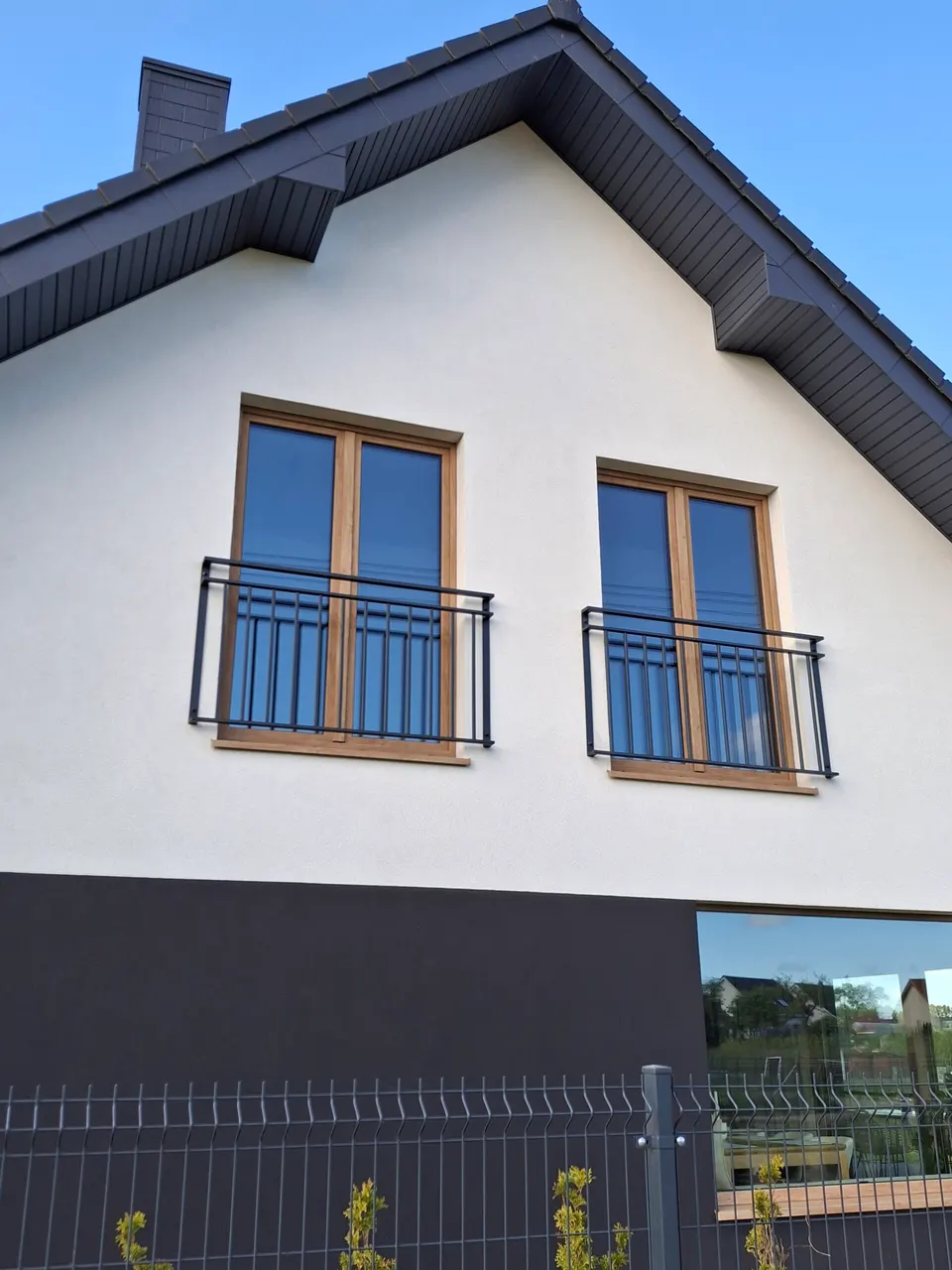 Antracytowe balustrady francuskie